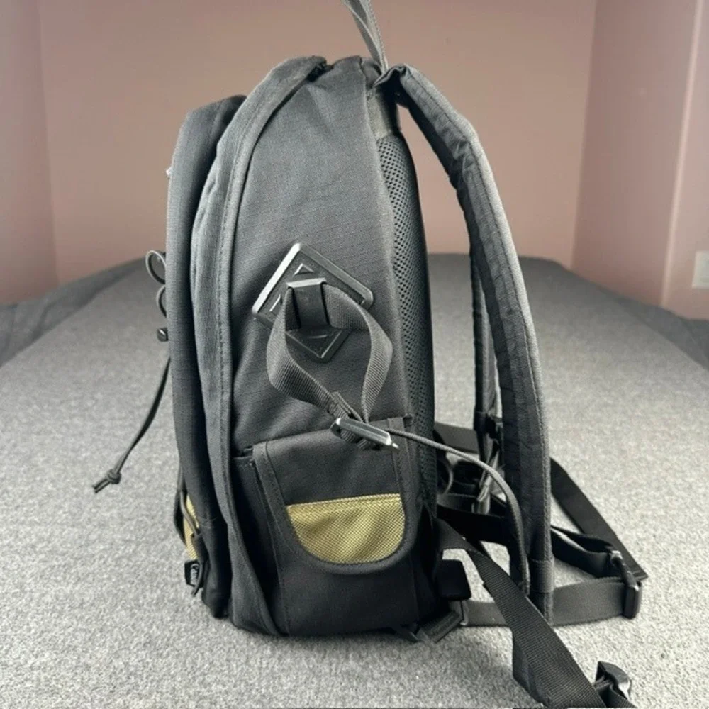 Canon Deluxe Photo Backpack 200EG Black Olive Green DSLR Camera Bag Case